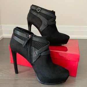 GUESS, Black Heel Boot, US Size 9.5